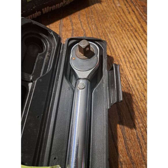 Pittsburgh Pro 1/2" Drive Click Torque Wrench 20–150 ft-lbs w/ Case & Paperwork - Picture 6 of 6